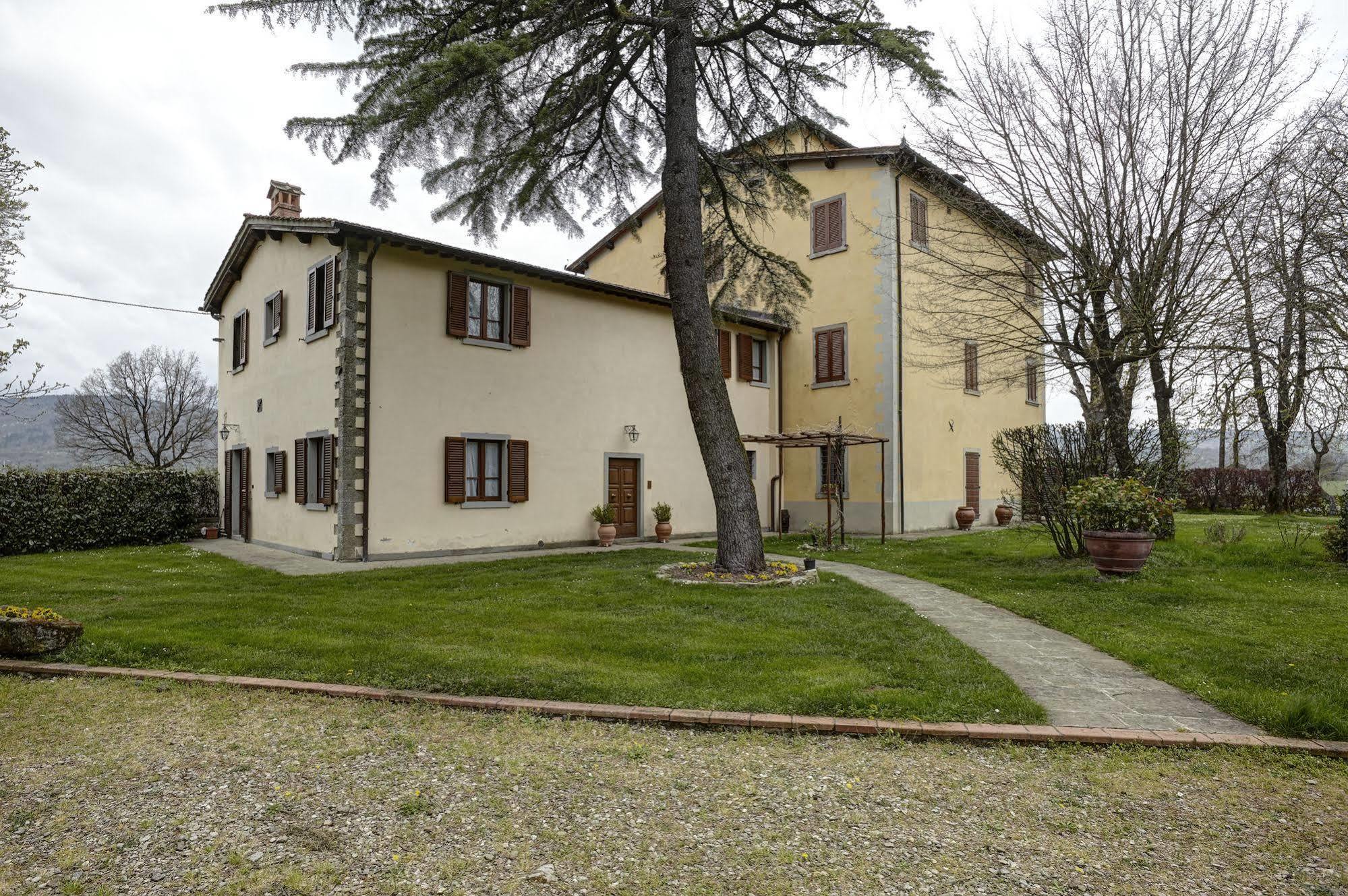 Appartement Palazzo Gatteschi à Poppi Extérieur photo