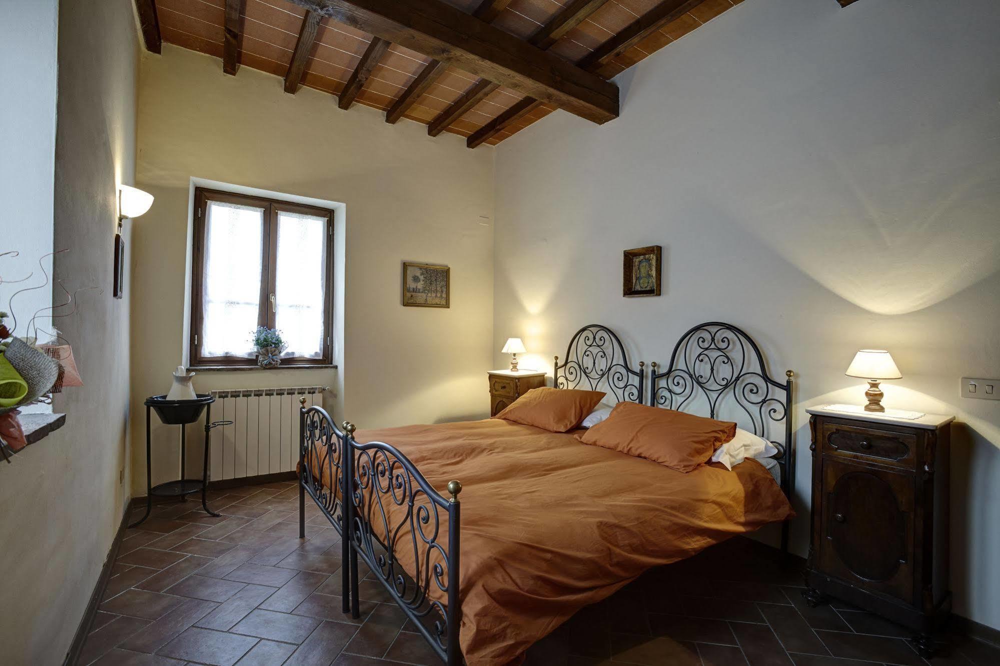 Appartement Palazzo Gatteschi à Poppi Extérieur photo