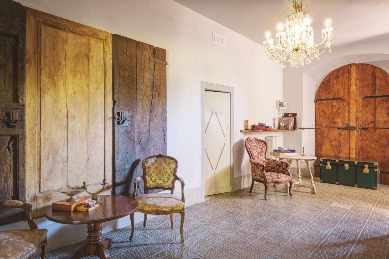Appartement Palazzo Gatteschi à Poppi Extérieur photo